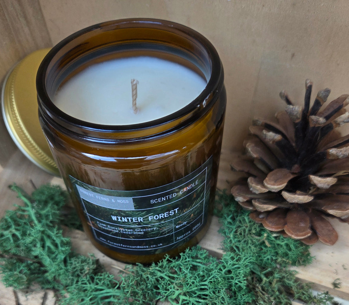 AMBER JAR CANDLE WITH GOLD LID - WINTER FOREST
